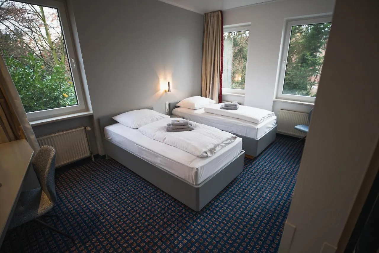 Hotel in Herrenhausen Hannover 3*,