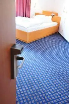 Hotel in Herrenhausen Hannover 3*,